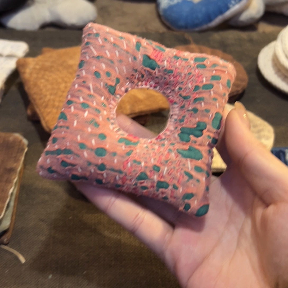 瓷片陶瓷。      陶瓷。     