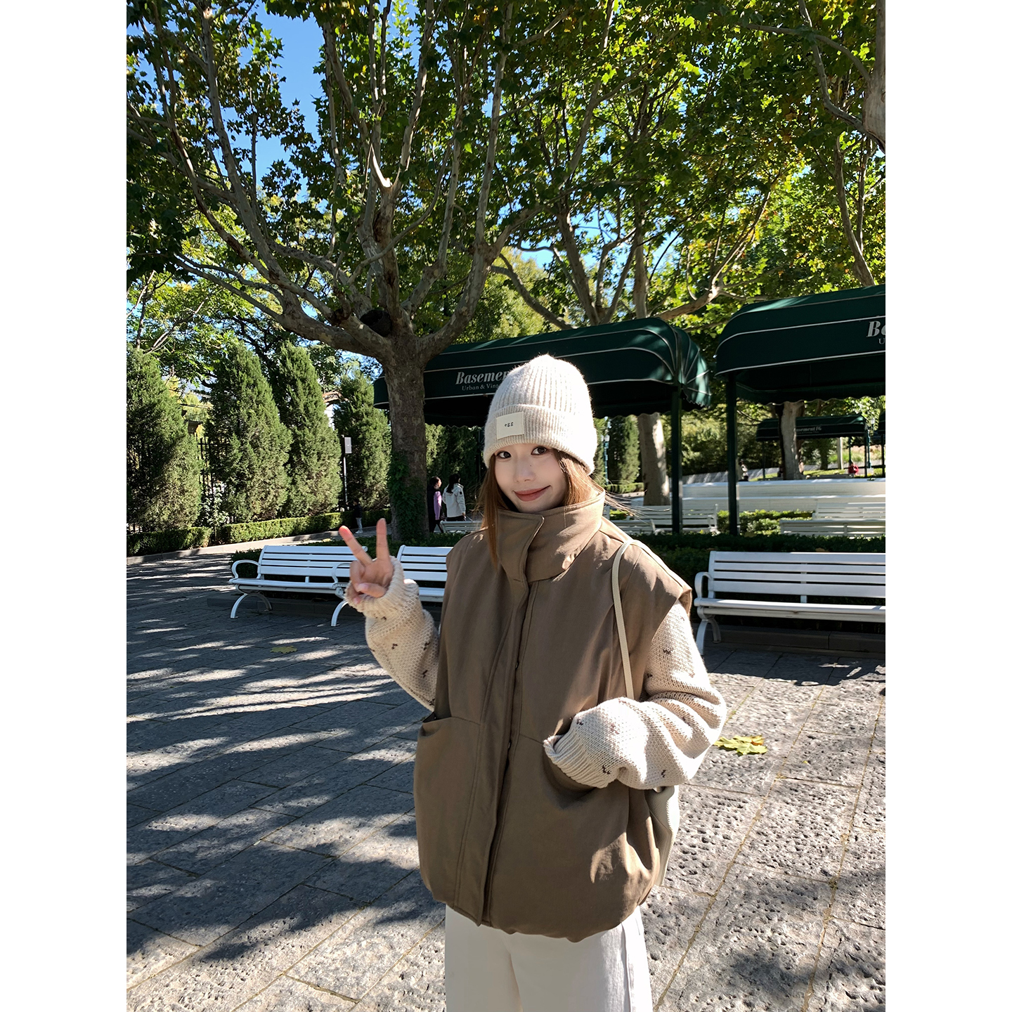 小君君布兰妮 漫步香榭/90白鸭绒龟背立领两穿羽绒马夹