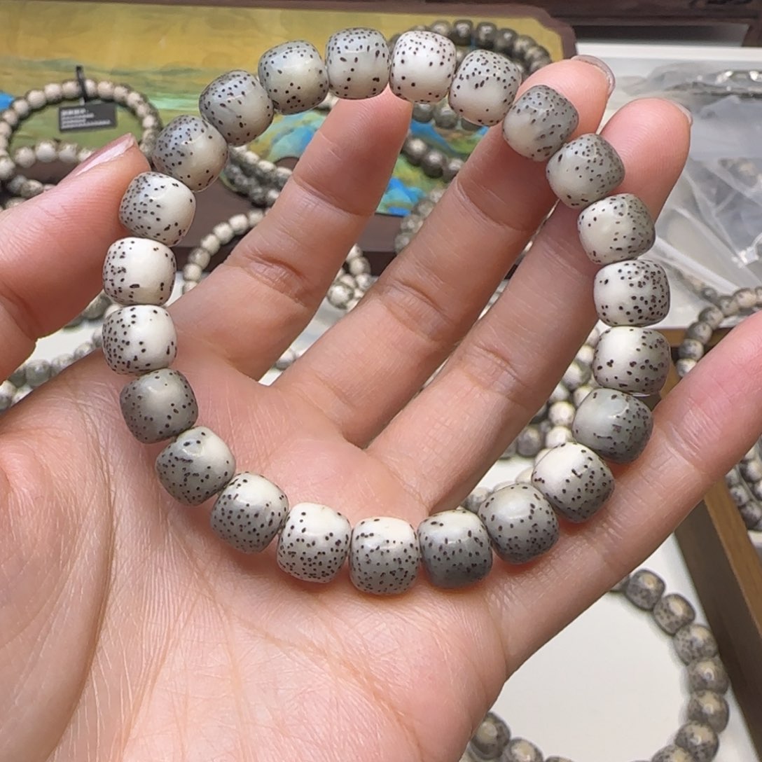 星月菩提手串石玉河豚10×9