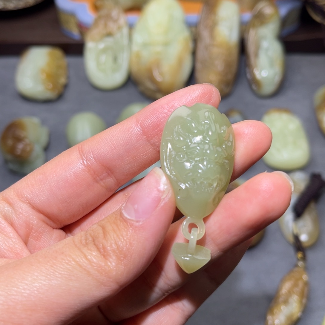 和田玉（黄玉）未镶嵌挂件