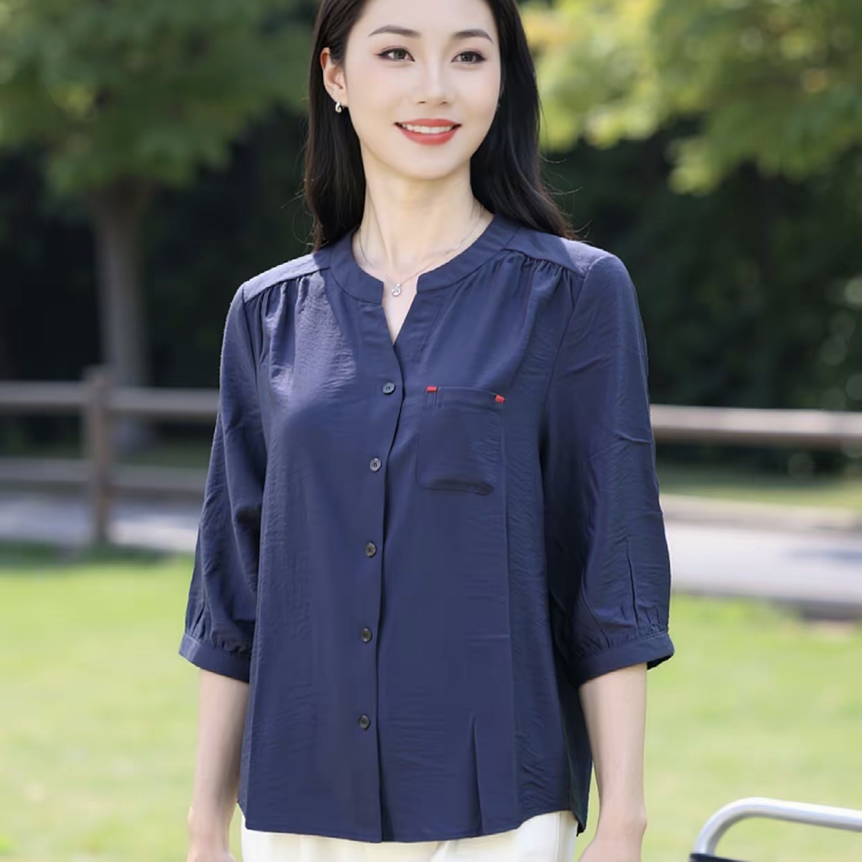 2025新款夏季V领中袖开衫文艺百搭透气吸汗妈妈装