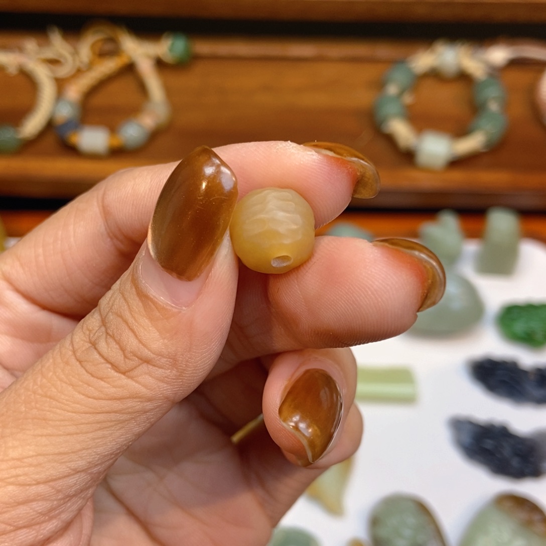 颈饰未镶嵌和田玉空*?