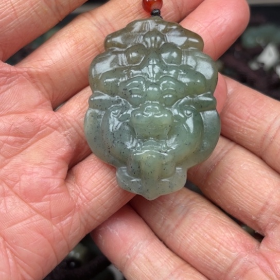 和田玉吊坠未镶嵌