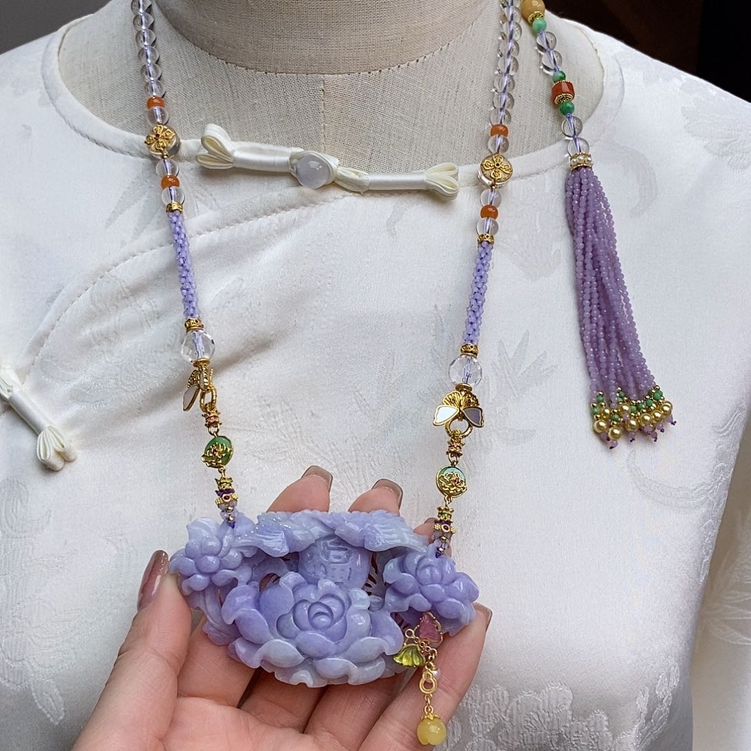 翡翠颈饰未镶嵌天然