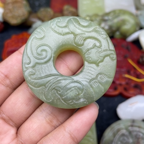 蛇纹石玉未镶嵌颈饰108