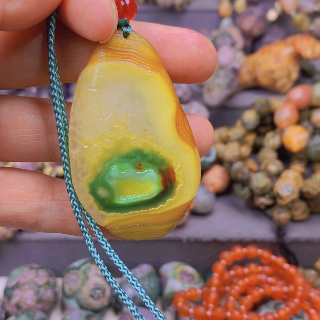 合金颈饰玛瑙/玉髓