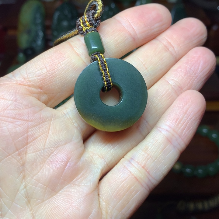 岫岩河磨玉（透闪石质玉）未镶嵌挂件