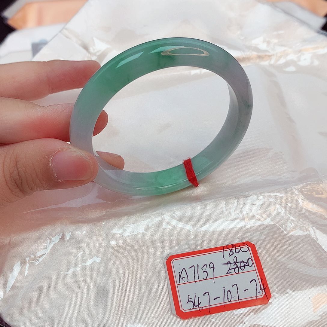 翡翠手镯未镶嵌天然缅甸翡翠A货