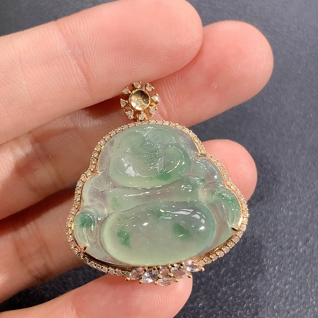 翡翠18K金镶嵌颈饰