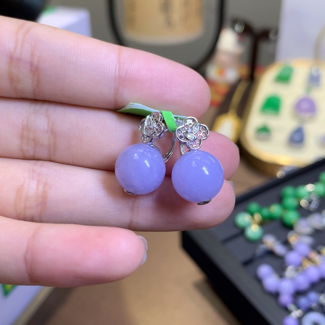 翡翠18K金镶嵌颈饰翡翠