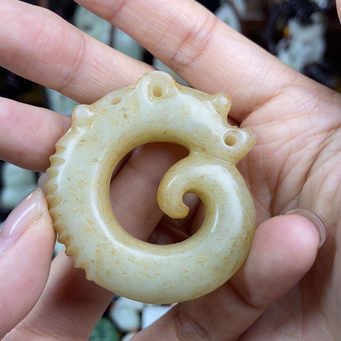 和田玉挂件未镶嵌遇*你