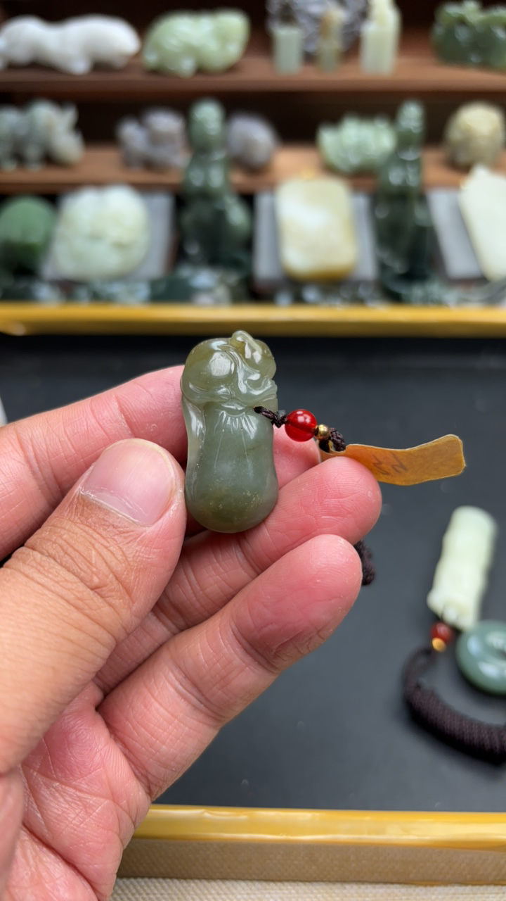 保真和田玉代代数米时尚吊坠百搭精雕拍一发一手工精致气质