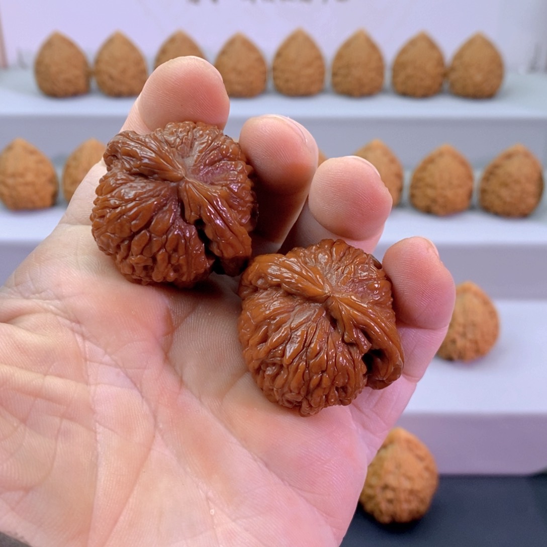 文玩核桃把件38全品白狮子