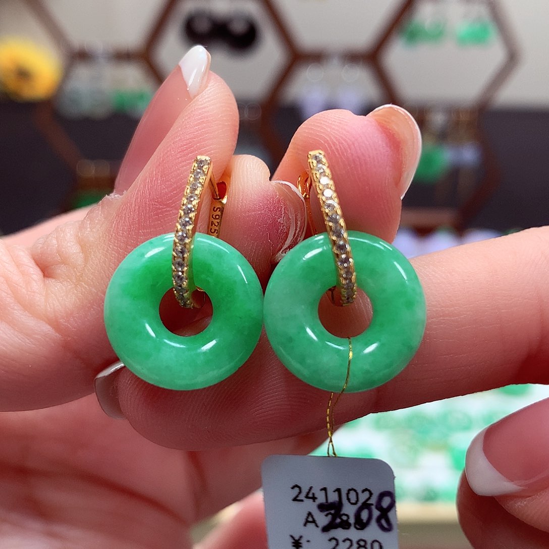 翡翠耳饰银S925镶嵌天然翡翠