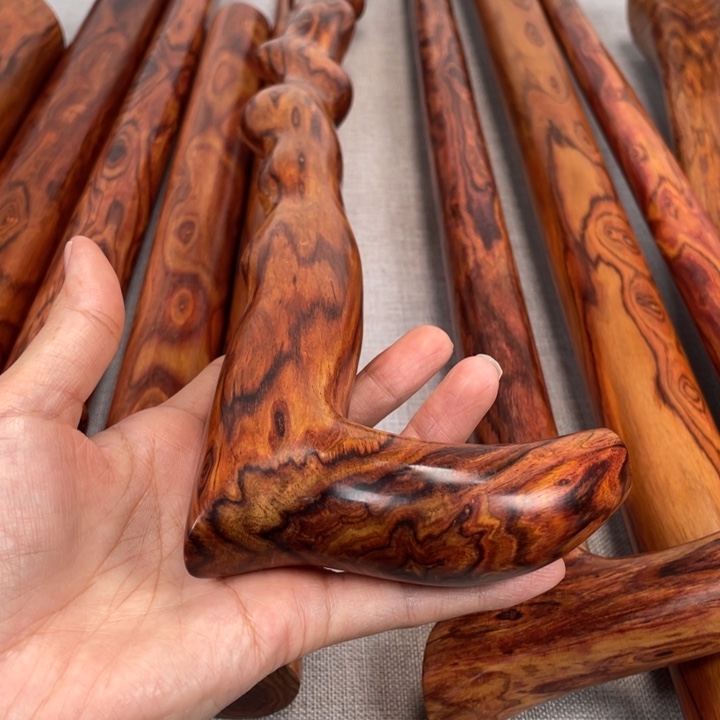 鑫***鲤海南黄花梨拐杖一根