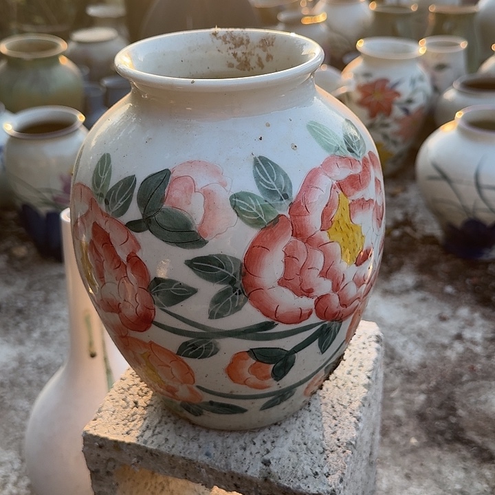 微瑕景德镇陶瓷花瓶