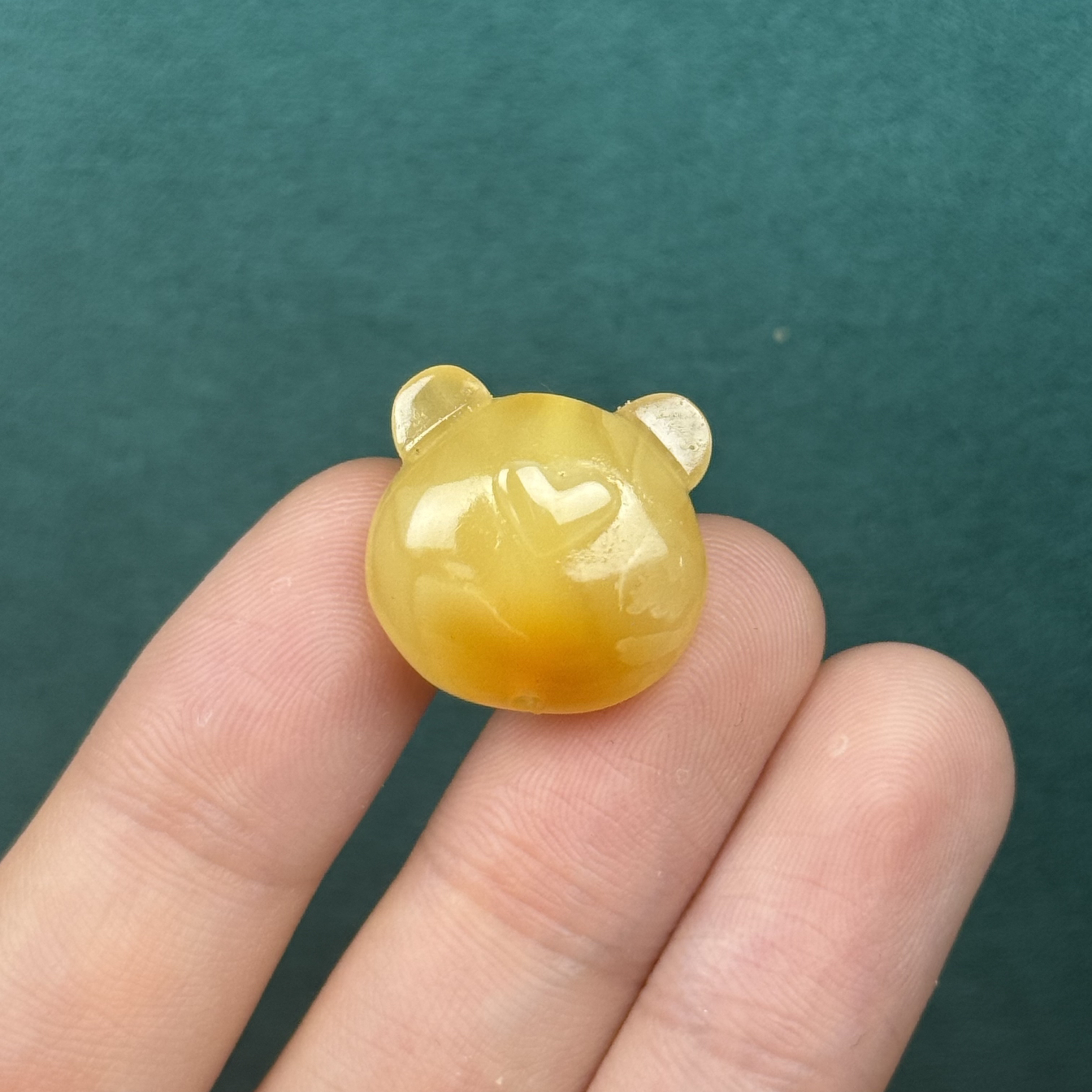 K9684天然原矿蜜蜡 雕刻小熊18.8*18mm 支持鉴定假一罚十