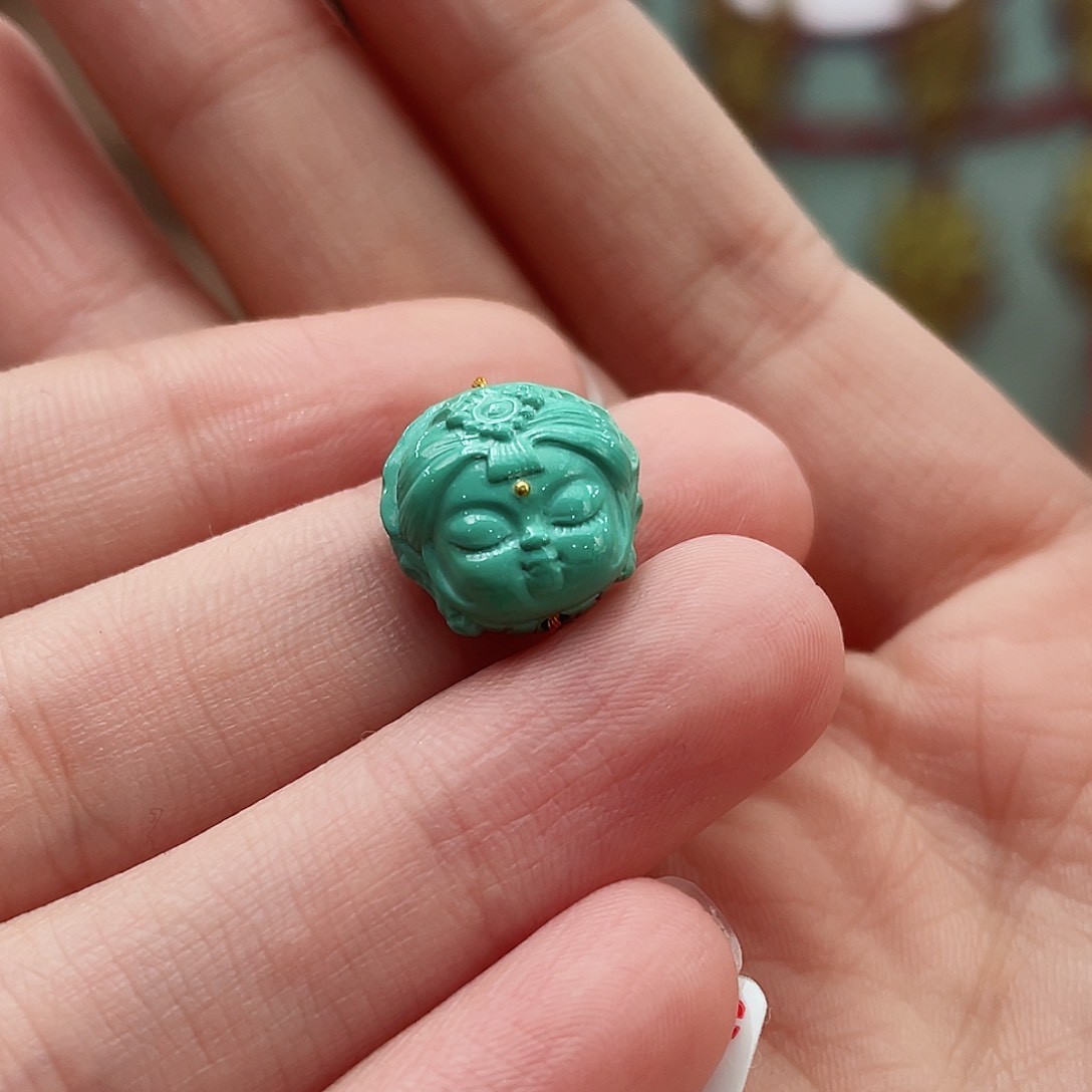 绿松石颈饰未镶嵌