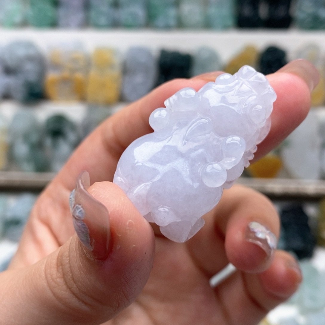 翡翠吊坠(赠链)未镶嵌