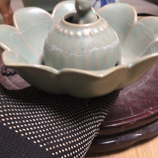 悠***得瓷陶瓷的设计师是一个