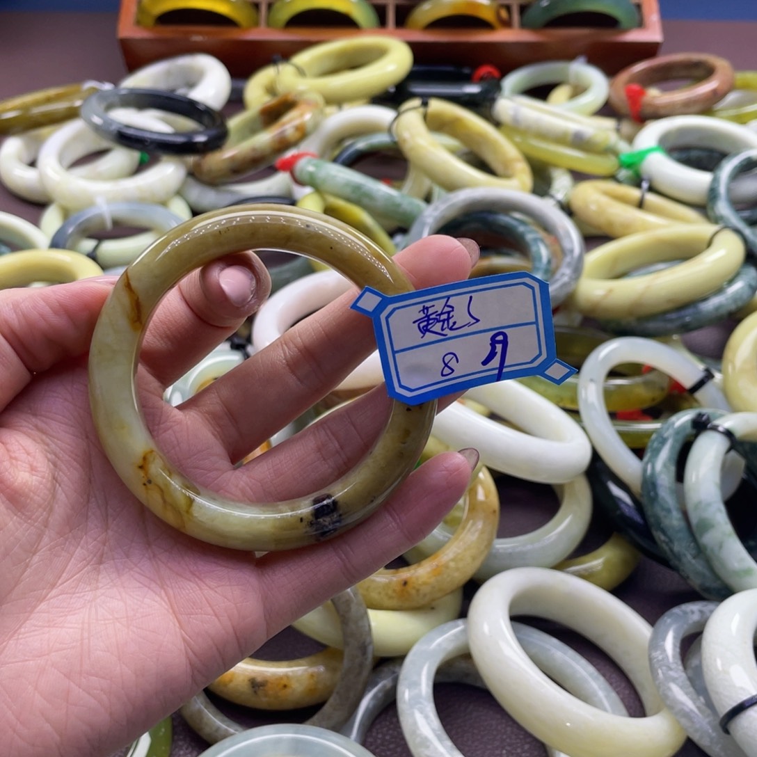 黄***金蛇纹石玉未镶嵌手镯