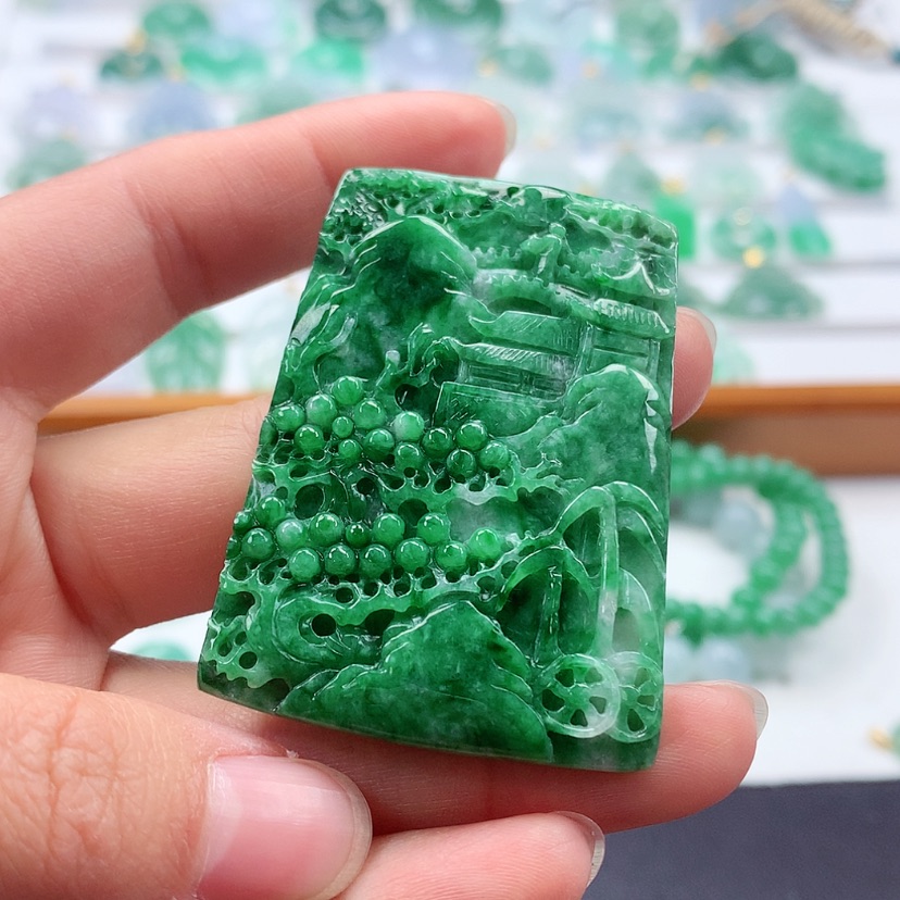 【闪购商品】翡翠吊坠(不含链)未镶嵌