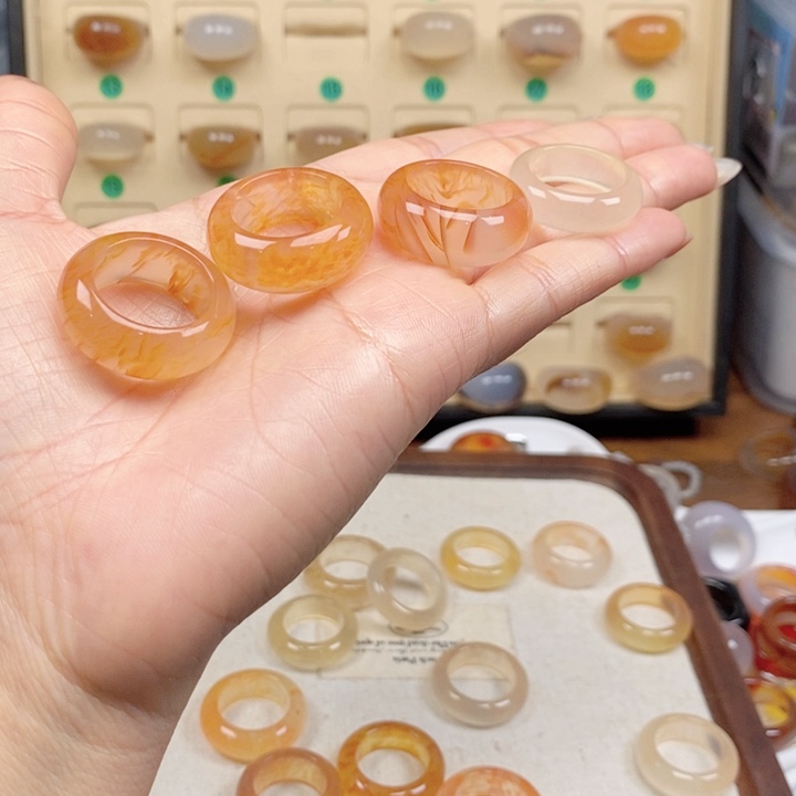 合金戒指玛瑙/玉髓往***啊