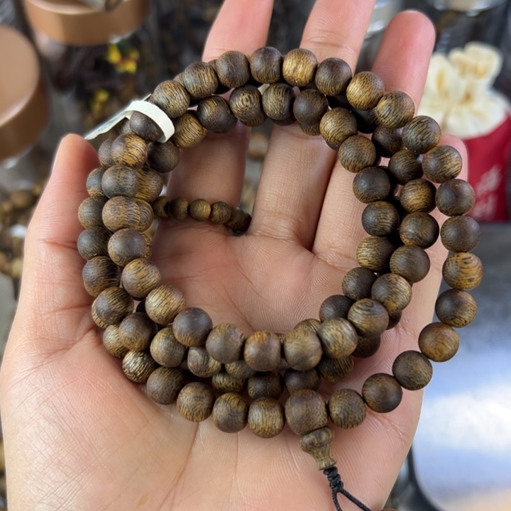 沉香碎屑沉香红骨凹身0.8圆珠多圈