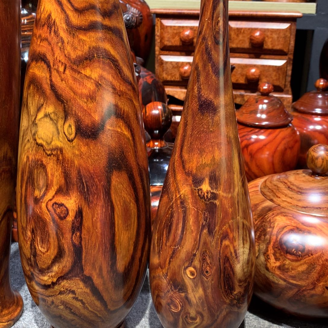 生***然木越黄漂亮花瓶两个