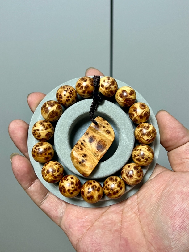 太行陈化崖柏手串 1.5爆满雀眼瘤疤 甜奶香味浓郁