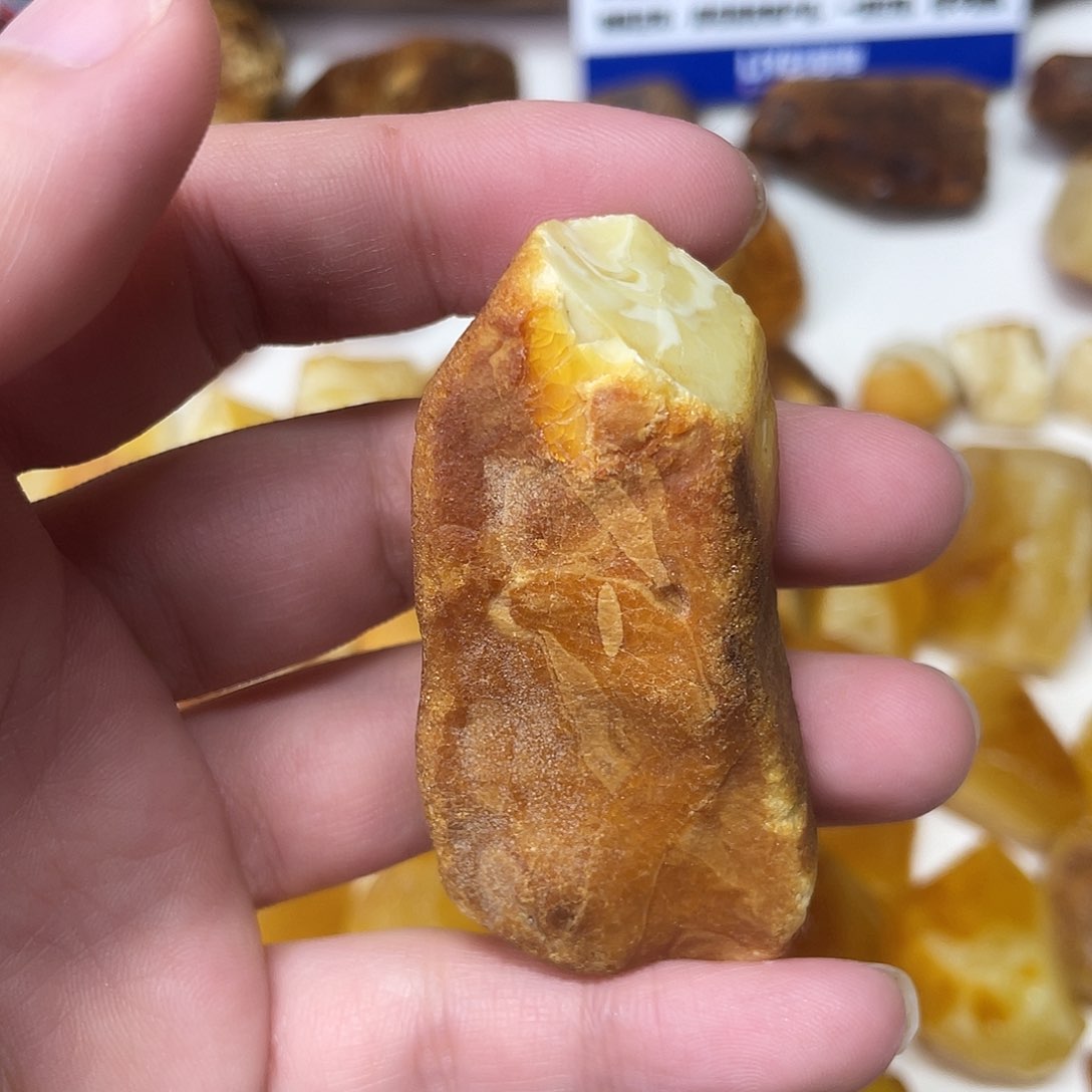 定制琥珀未镶嵌原矿琥珀