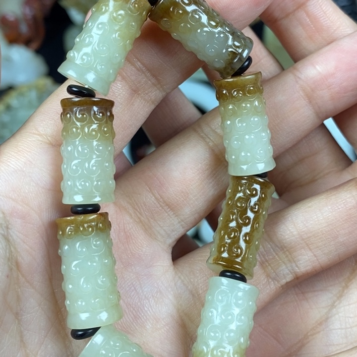 未镶嵌和田玉挂件