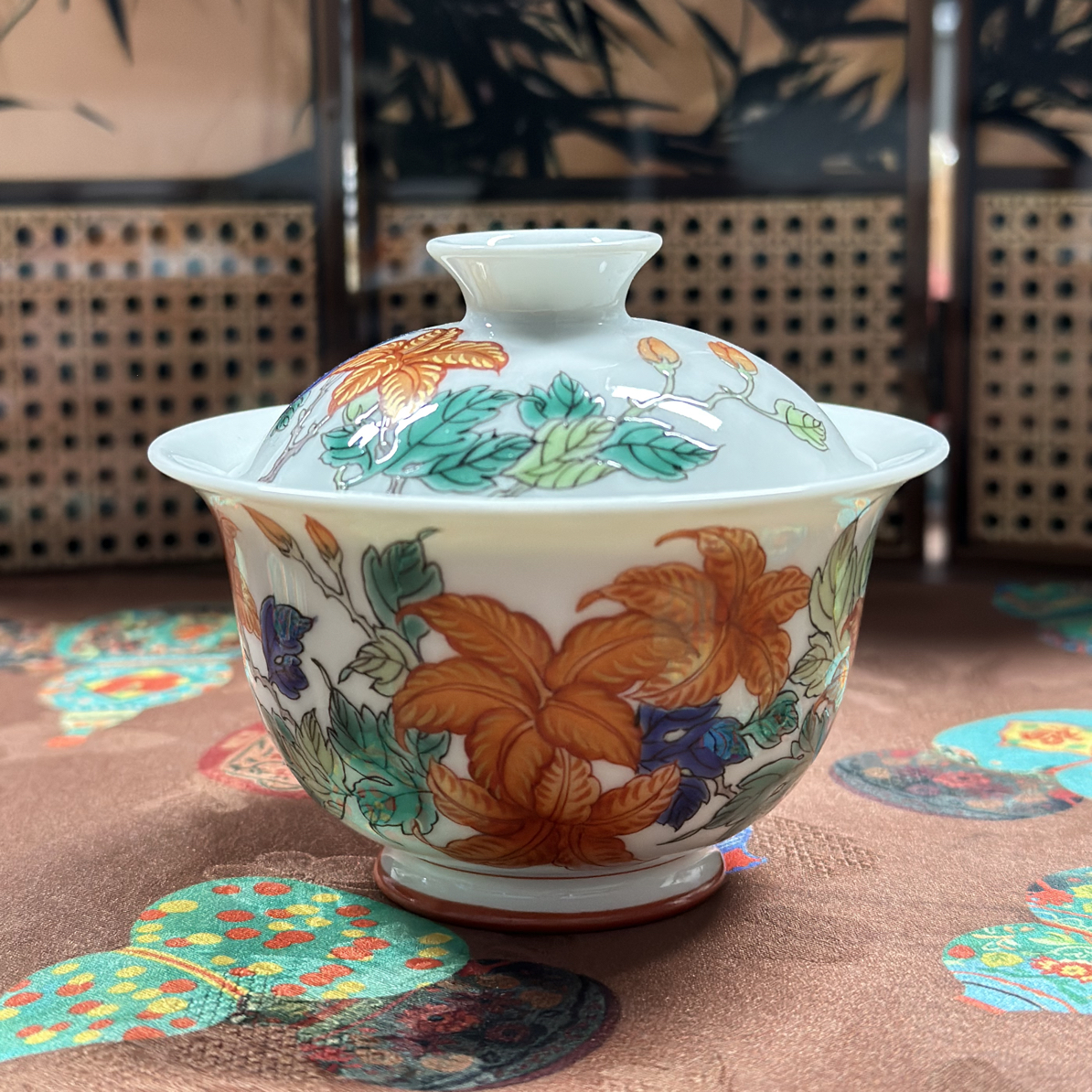 【立勤堂】手工手绘 古彩鸢尾花两才盖碗120cc