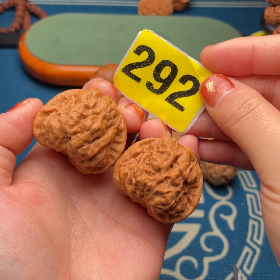 文玩核桃吊坠38蛤蟆头292号