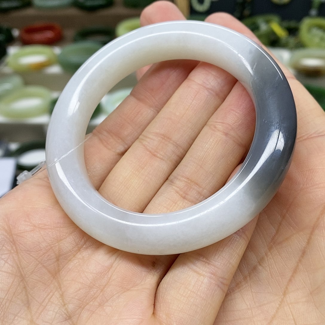 【闪购商品】未镶嵌手镯和田玉