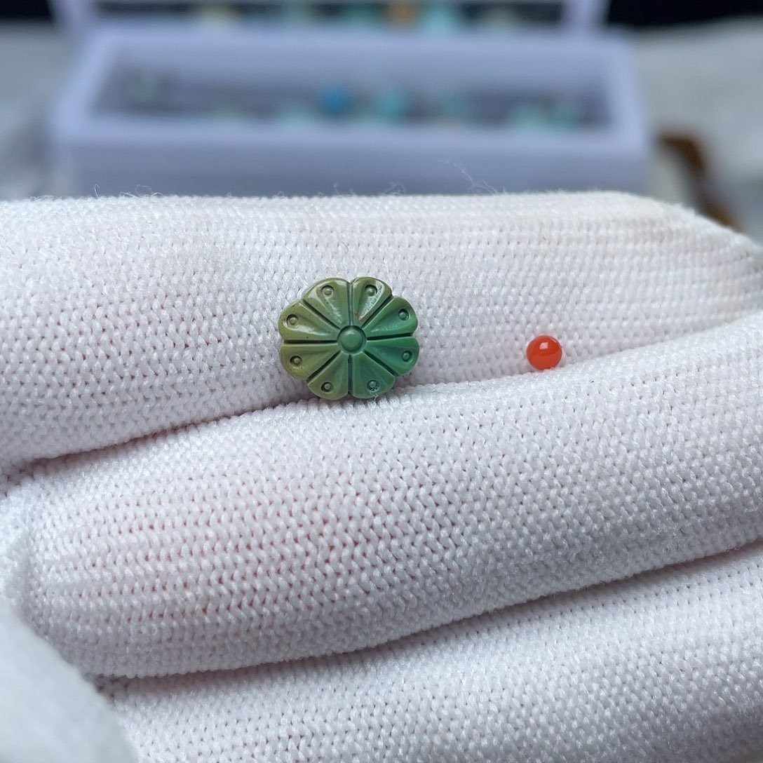 南红玛瑙未镶嵌珠宝奇石