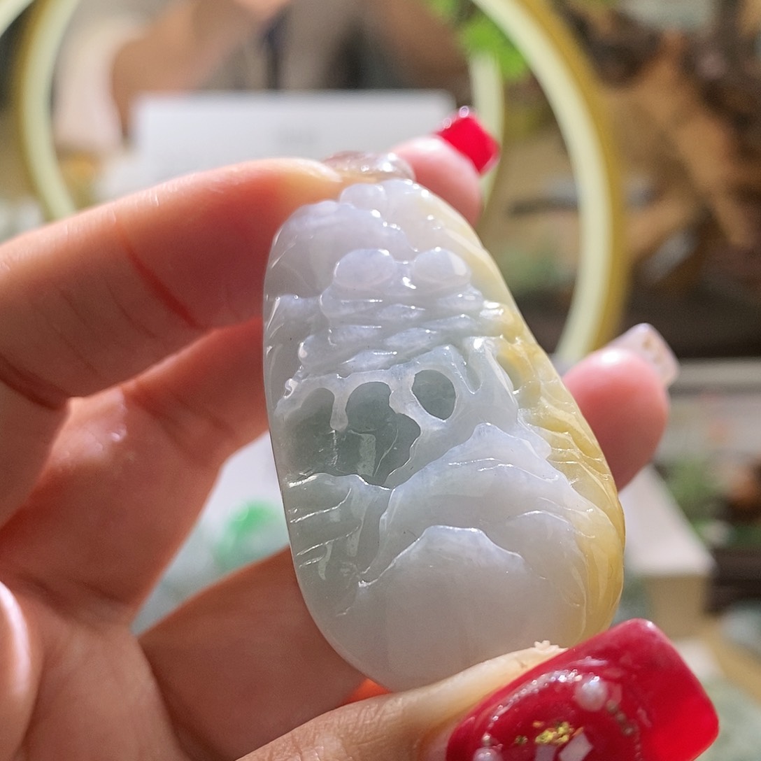 【闪购商品】翡翠颈饰未镶嵌山水