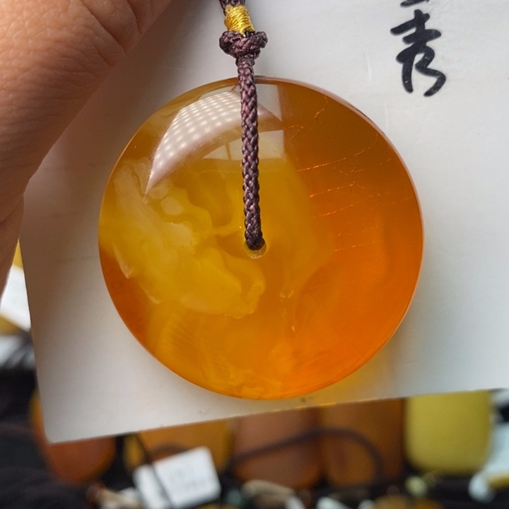 未镶嵌琥珀珠宝奇石