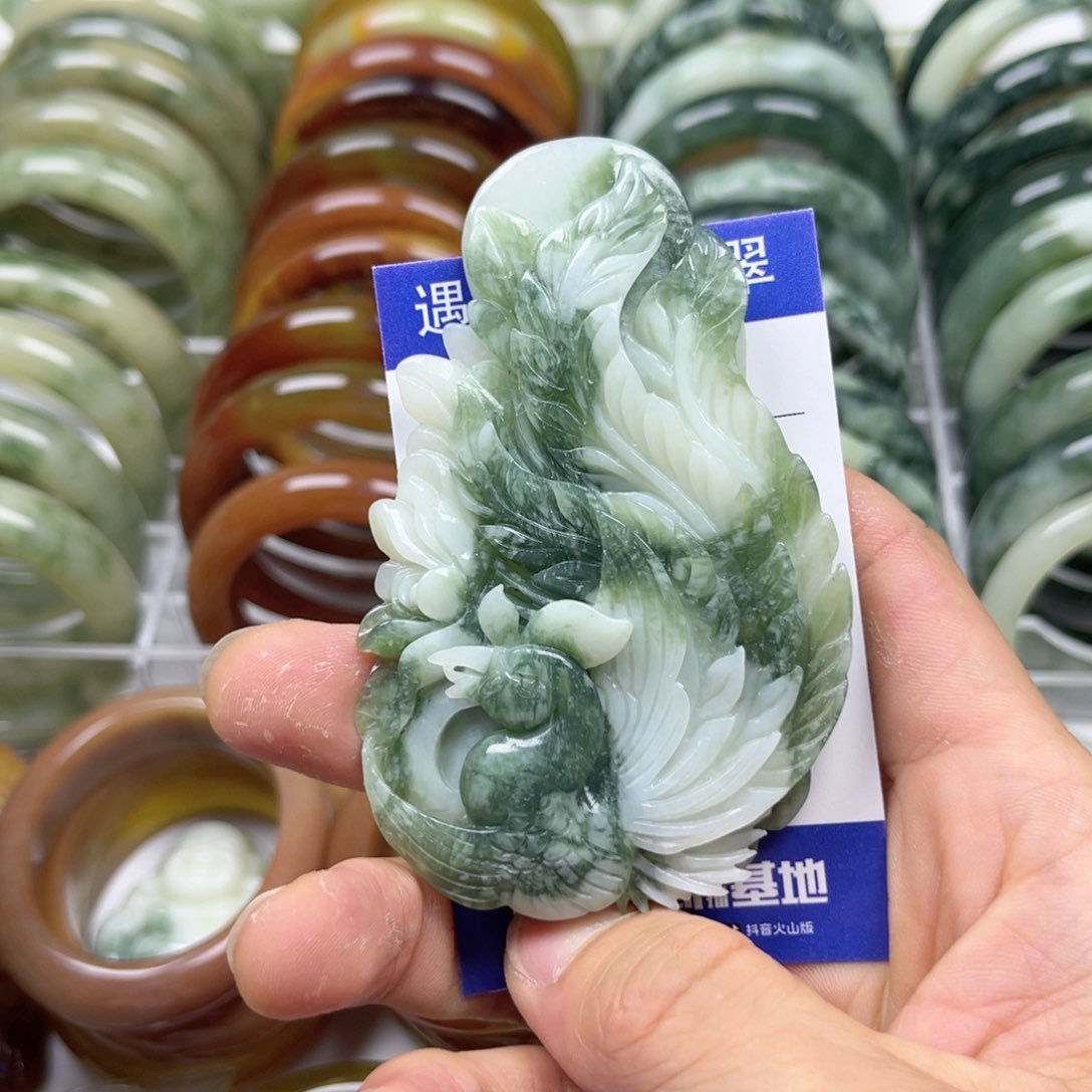 透闪石-蛇纹石玉手镯未镶嵌
