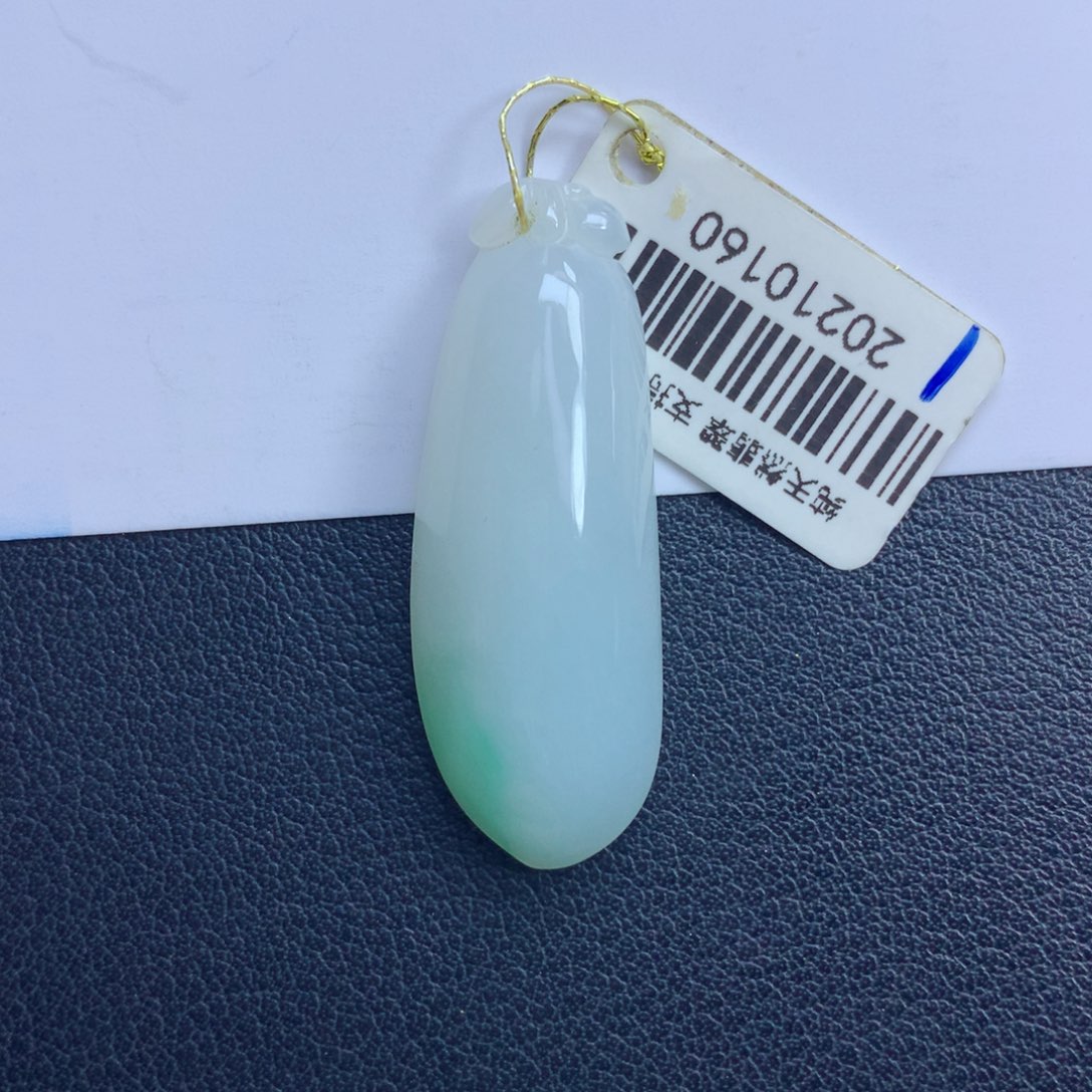 翡翠颈饰未镶嵌福瓜