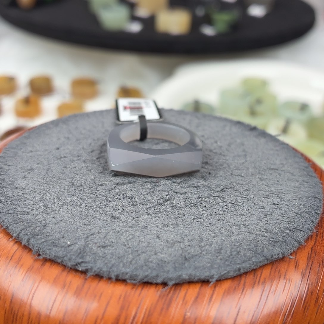 和田玉未镶嵌戒指b15紫马鞍17不退换