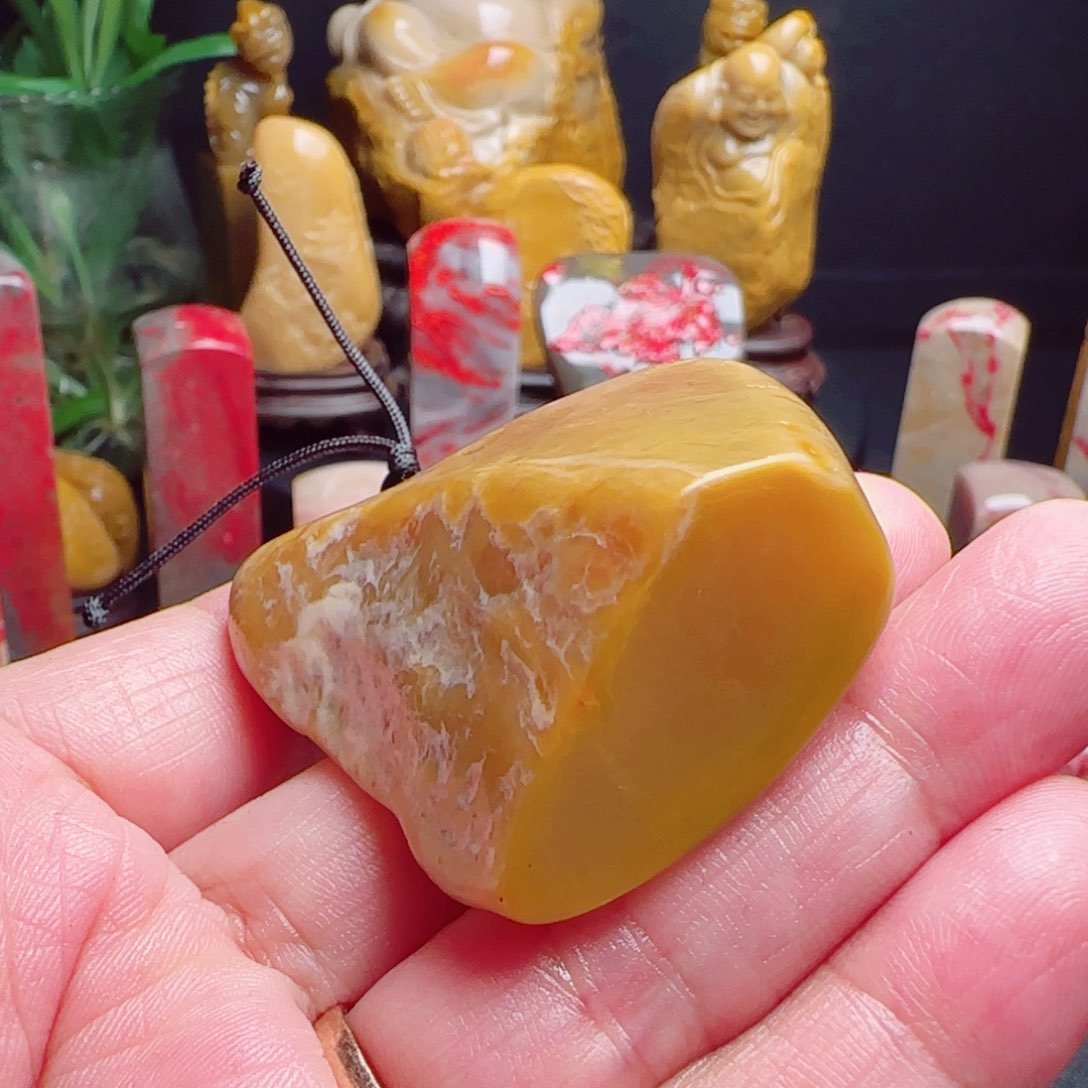 昌化石昌化鸡血石