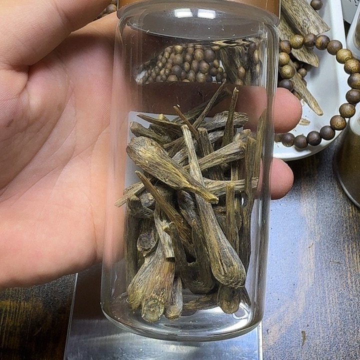 阿***乐沉香碎屑沉香金沙叶树钉