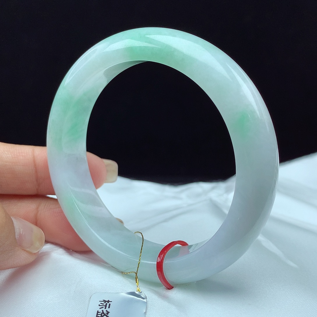 翡翠手镯未镶嵌55圈 0320