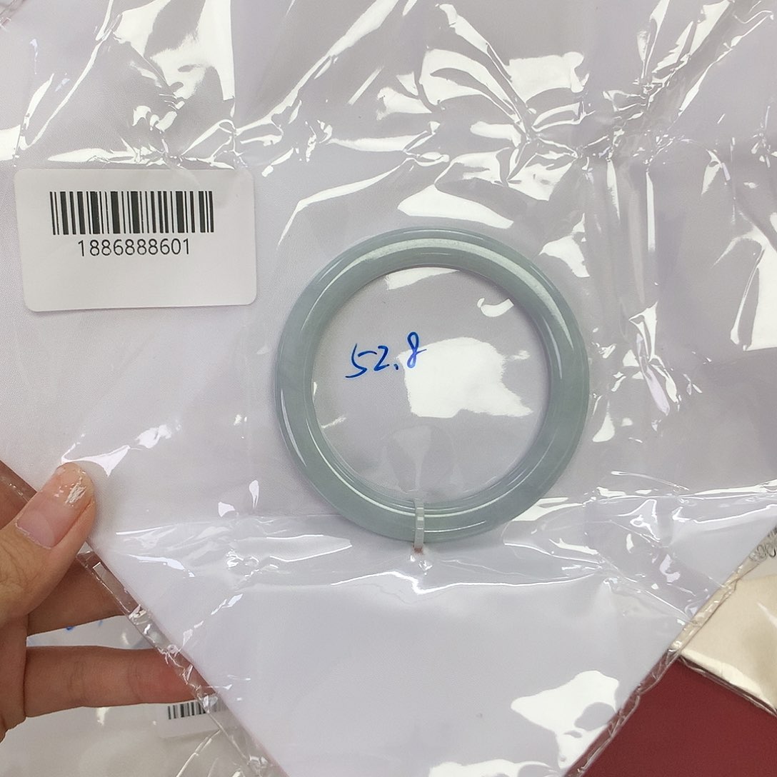 翡翠手镯未镶嵌一****天然缅甸翡翠手镯52.8圈口
