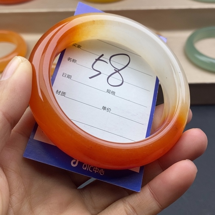 石英质玉未镶嵌手镯