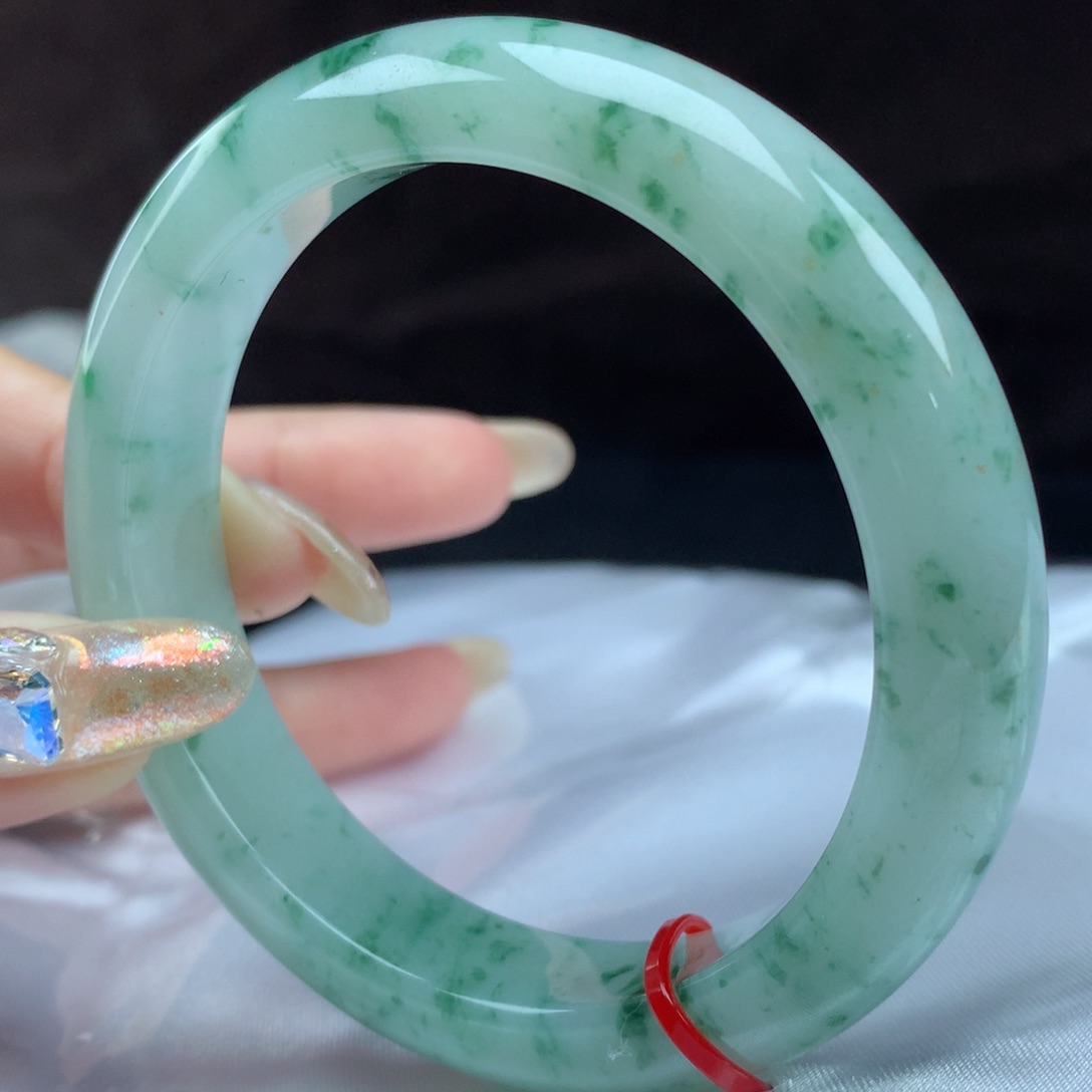 翡翠手镯未镶嵌96776，