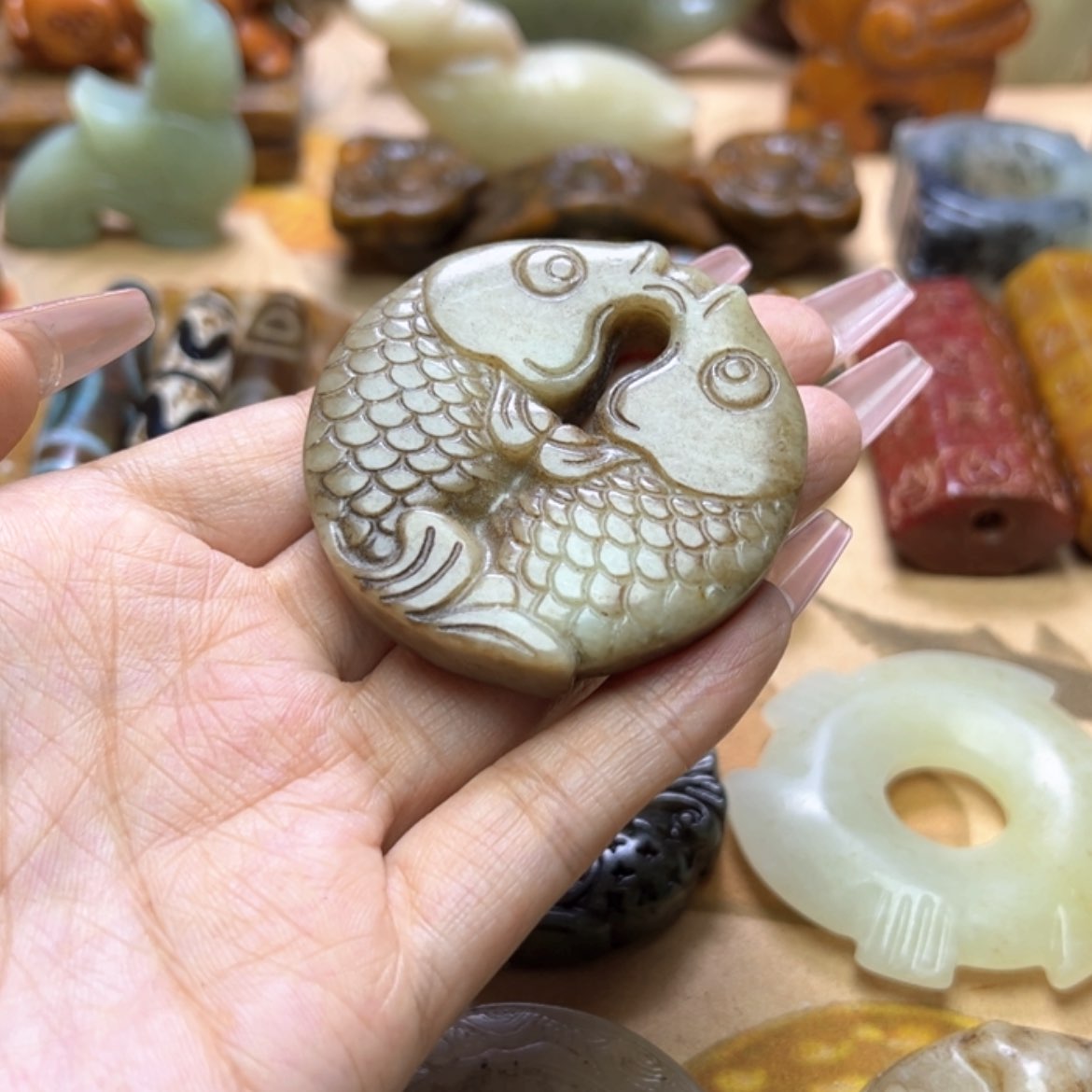 【闪购商品】蛇纹石玉颈饰未镶嵌