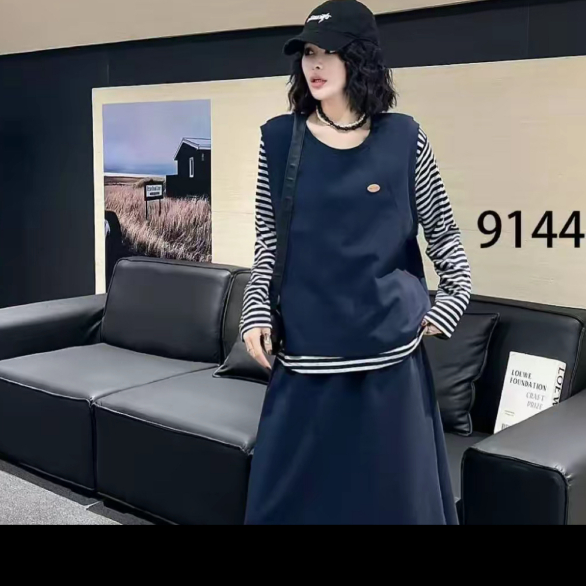 大码休闲运动时尚韩版宽松减龄三件套