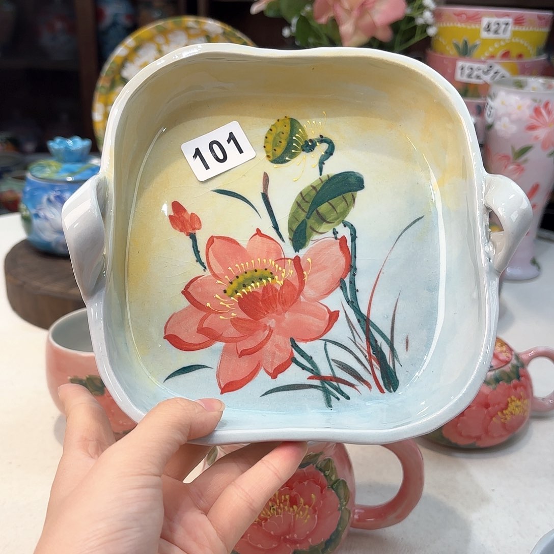 瓷片兔兔好可爱啊我